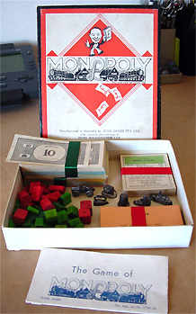 Zwart Mini doosje uit 1936.