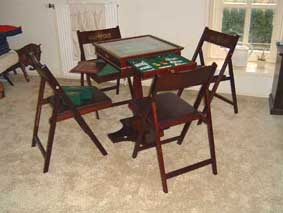 Complete set with 4 chairs.
