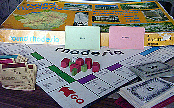 Box, game board and attributes.